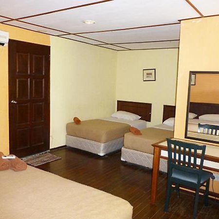 D'Coconut Island Resort Besar Island  Экстерьер фото